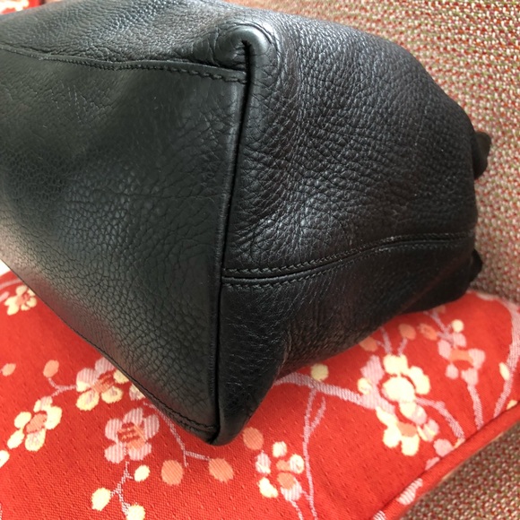 GUCCI BLACK SOHO TOTE- HO HO HO🎁🎉🎆 - Picture 6 of 8